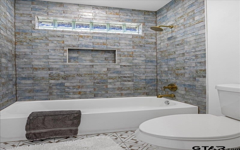 16022 RED OAK RD, Tyler, TX 75707, 4 Habitaciones Habitaciones , ,2 BañosBaños,Residential,En Venta,16022 RED OAK RD,25006516