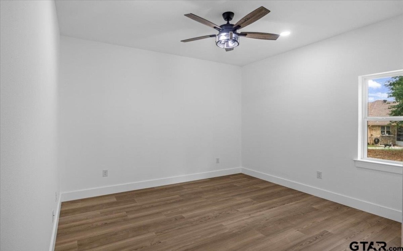 16022 RED OAK RD, Tyler, TX 75707, 4 Habitaciones Habitaciones , ,2 BañosBaños,Residential,En Venta,16022 RED OAK RD,25006516