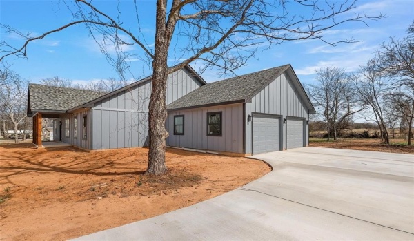 119 Bush Drive, Whitney, TX 76692, 3 Bedrooms Bedrooms, ,2 BathroomsBathrooms,Residential,For Sale,119 Bush Drive,20866797