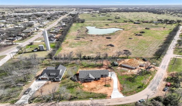 119 Bush Drive, Whitney, TX 76692, 3 Bedrooms Bedrooms, ,2 BathroomsBathrooms,Residential,For Sale,119 Bush Drive,20866797