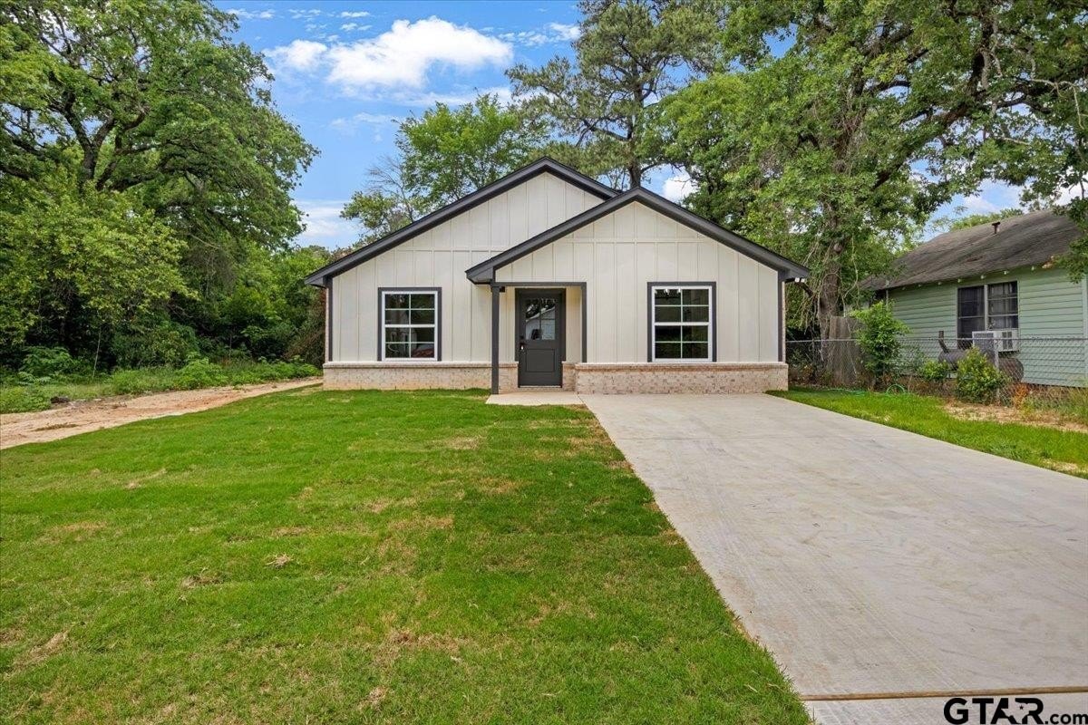 3115 W Rose St., Tyler, TX 75701, 3 Bedrooms Bedrooms, ,2 BathroomsBathrooms,Residential,For Sale,3115 W Rose St.,25006544