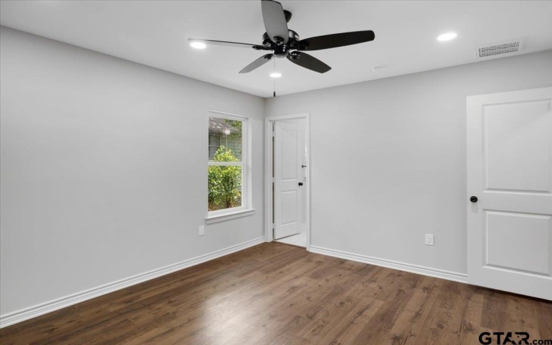 3115 W Rose St., Tyler, TX 75701, 3 Bedrooms Bedrooms, ,2 BathroomsBathrooms,Residential,For Sale,3115 W Rose St.,25006544