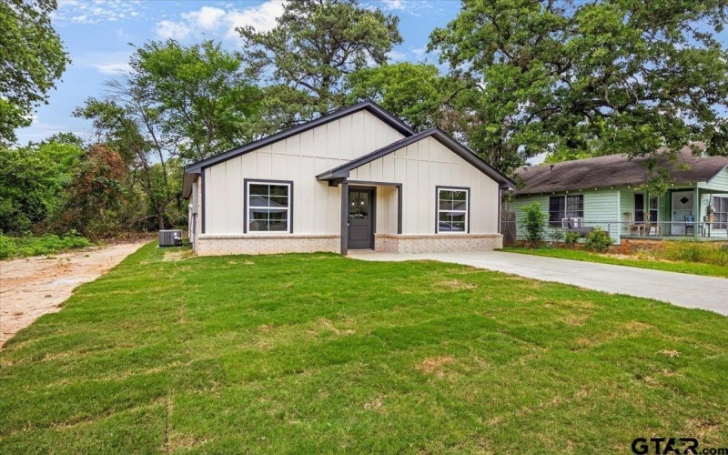 3115 W Rose St., Tyler, TX 75701, 3 Bedrooms Bedrooms, ,2 BathroomsBathrooms,Residential,For Sale,3115 W Rose St.,25006544