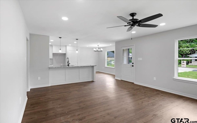 3115 W Rose St., Tyler, TX 75701, 3 Bedrooms Bedrooms, ,2 BathroomsBathrooms,Residential,For Sale,3115 W Rose St.,25006544