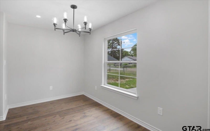 3115 W Rose St., Tyler, TX 75701, 3 Bedrooms Bedrooms, ,2 BathroomsBathrooms,Residential,For Sale,3115 W Rose St.,25006544