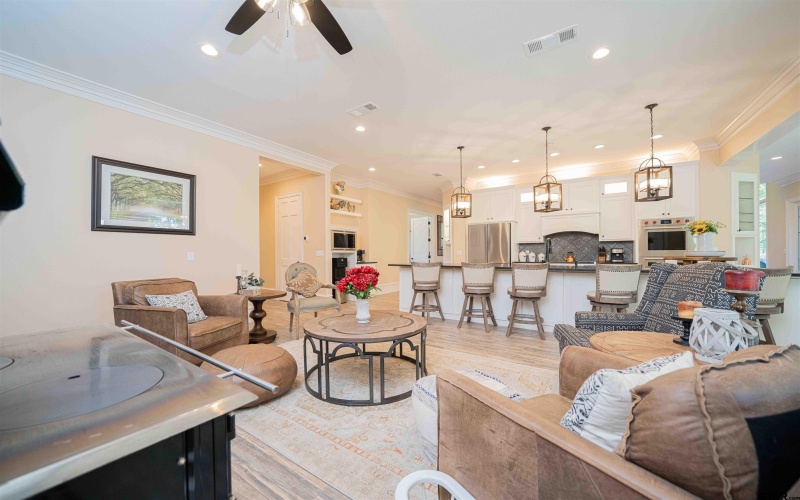 636 County Road 3330, Omaha, TX 75571, 4 Bedrooms Bedrooms, ,5 BathroomsBathrooms,Farm,For Sale,636 County Road 3330,25006589