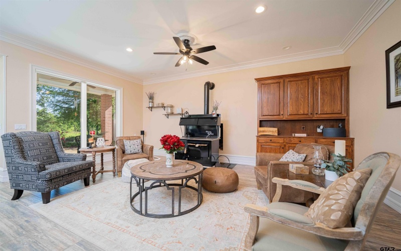 636 County Road 3330, Omaha, TX 75571, 4 Bedrooms Bedrooms, ,5 BathroomsBathrooms,Farm,For Sale,636 County Road 3330,25006589