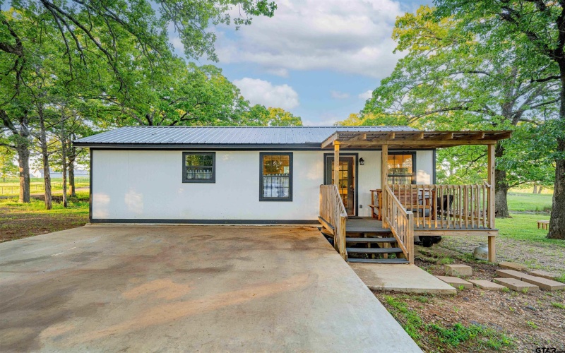 636 County Road 3330, Omaha, TX 75571, 4 Bedrooms Bedrooms, ,5 BathroomsBathrooms,Farm,For Sale,636 County Road 3330,25006589