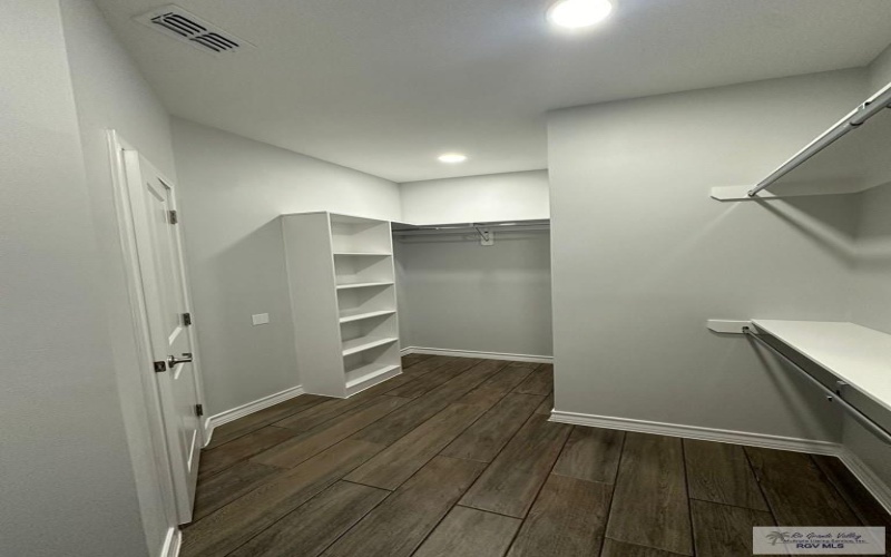 2299 ATHENS ST., BROWNSVILLE, TX 78520, 4 Habitaciones Habitaciones , ,3 BañosBaños,Residential,En Venta,2299 ATHENS ST.,29761752
