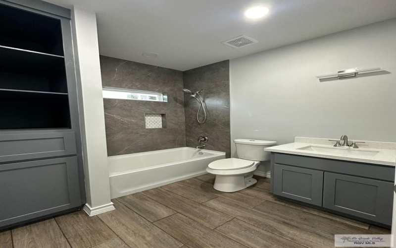 2299 ATHENS ST., BROWNSVILLE, TX 78520, 4 Habitaciones Habitaciones , ,3 BañosBaños,Residential,En Venta,2299 ATHENS ST.,29761752