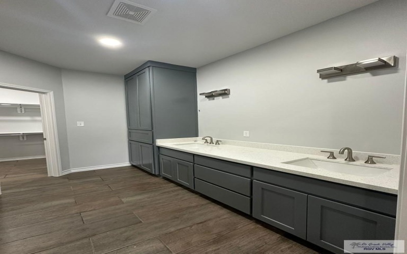 2299 ATHENS ST., BROWNSVILLE, TX 78520, 4 Habitaciones Habitaciones , ,3 BañosBaños,Residential,En Venta,2299 ATHENS ST.,29761752