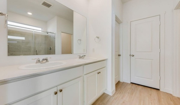 3504 Falcon Field Drive, Mesquite, TX 75181, 3 Bedrooms Bedrooms, ,2 BathroomsBathrooms,Residential,For Sale,3504 Falcon Field Drive,20868867
