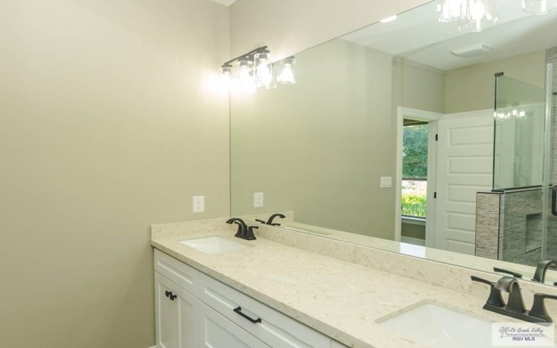 2605 S NEEL DR, BROWNSVILLE, TX 78526, 3 Bedrooms Bedrooms, ,2 BathroomsBathrooms,Residential,For Sale,2605 S NEEL DR,29761826