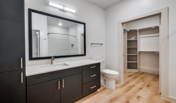512 N Ewing Avenue #304, Dallas, TX 75203, 1 Dormitorio Habitaciones , ,1 BañoBaños,Residential Lease,En Alquiler,512 N Ewing Avenue,20866798