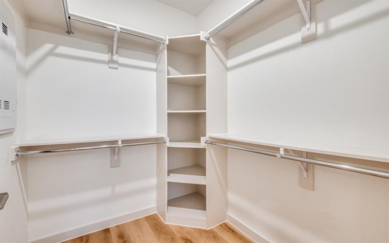 512 N Ewing Avenue #304, Dallas, TX 75203, 1 Dormitorio Habitaciones , ,1 BañoBaños,Residential Lease,En Alquiler,512 N Ewing Avenue,20866798