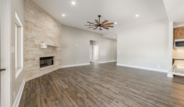 138 Friend's Wood Avenue, Kingsland, TX 78639, 3 Bedrooms Bedrooms, ,2 BathroomsBathrooms,Residential,For Sale,138 Friend's Wood Avenue,172508