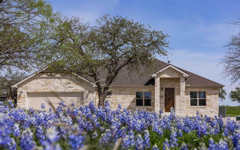 138 Friend's Wood Avenue, Kingsland, TX 78639, 3 Bedrooms Bedrooms, ,2 BathroomsBathrooms,Residential,For Sale,138 Friend's Wood Avenue,172508