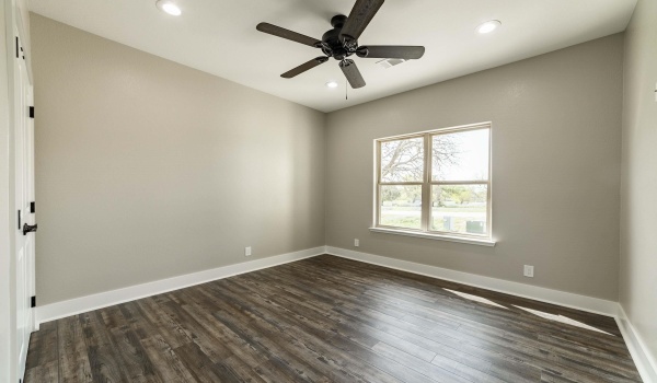 138 Friend's Wood Avenue, Kingsland, TX 78639, 3 Bedrooms Bedrooms, ,2 BathroomsBathrooms,Residential,For Sale,138 Friend's Wood Avenue,172508