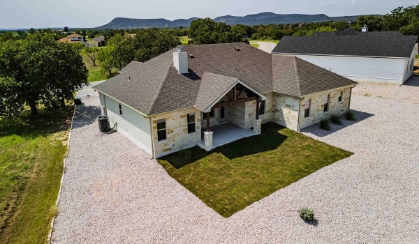138 Friend's Wood Avenue, Kingsland, TX 78639, 3 Bedrooms Bedrooms, ,2 BathroomsBathrooms,Residential,For Sale,138 Friend's Wood Avenue,172508