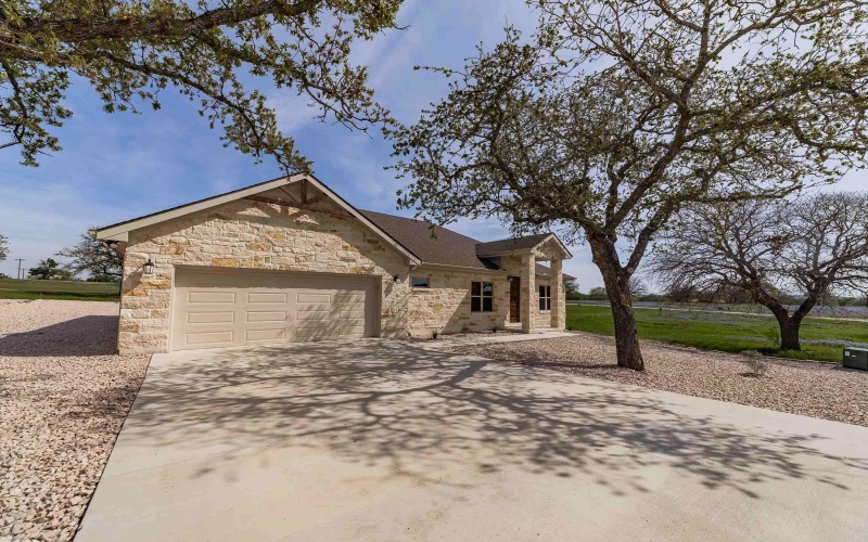 138 Friend's Wood Avenue, Kingsland, TX 78639, 3 Bedrooms Bedrooms, ,2 BathroomsBathrooms,Residential,For Sale,138 Friend's Wood Avenue,172508