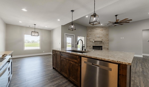 138 Friend's Wood Avenue, Kingsland, TX 78639, 3 Bedrooms Bedrooms, ,2 BathroomsBathrooms,Residential,For Sale,138 Friend's Wood Avenue,172508