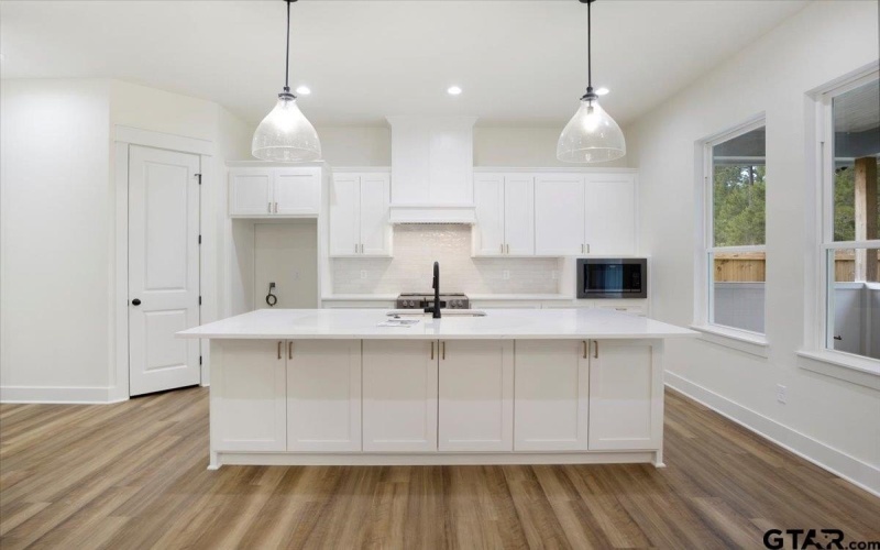 9512 FRIEDLANDER WAY, Tyler, TX 75703, 4 Habitaciones Habitaciones , ,3 BañosBaños,Residential,En Venta,9512 FRIEDLANDER WAY,25006761