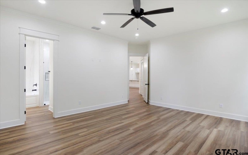9512 FRIEDLANDER WAY, Tyler, TX 75703, 4 Habitaciones Habitaciones , ,3 BañosBaños,Residential,En Venta,9512 FRIEDLANDER WAY,25006761