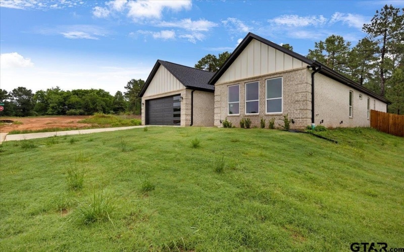9512 FRIEDLANDER WAY, Tyler, TX 75703, 4 Habitaciones Habitaciones , ,3 BañosBaños,Residential,En Venta,9512 FRIEDLANDER WAY,25006761
