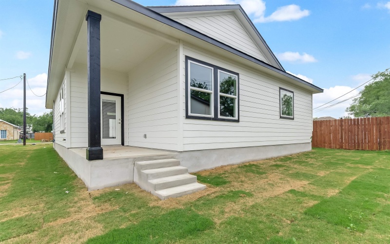 650 Aspen Lane, Cottonwood Shores, TX 78657, 3 Bedrooms Bedrooms, ,2 BathroomsBathrooms,Residential,For Sale,650 Aspen Lane,172910