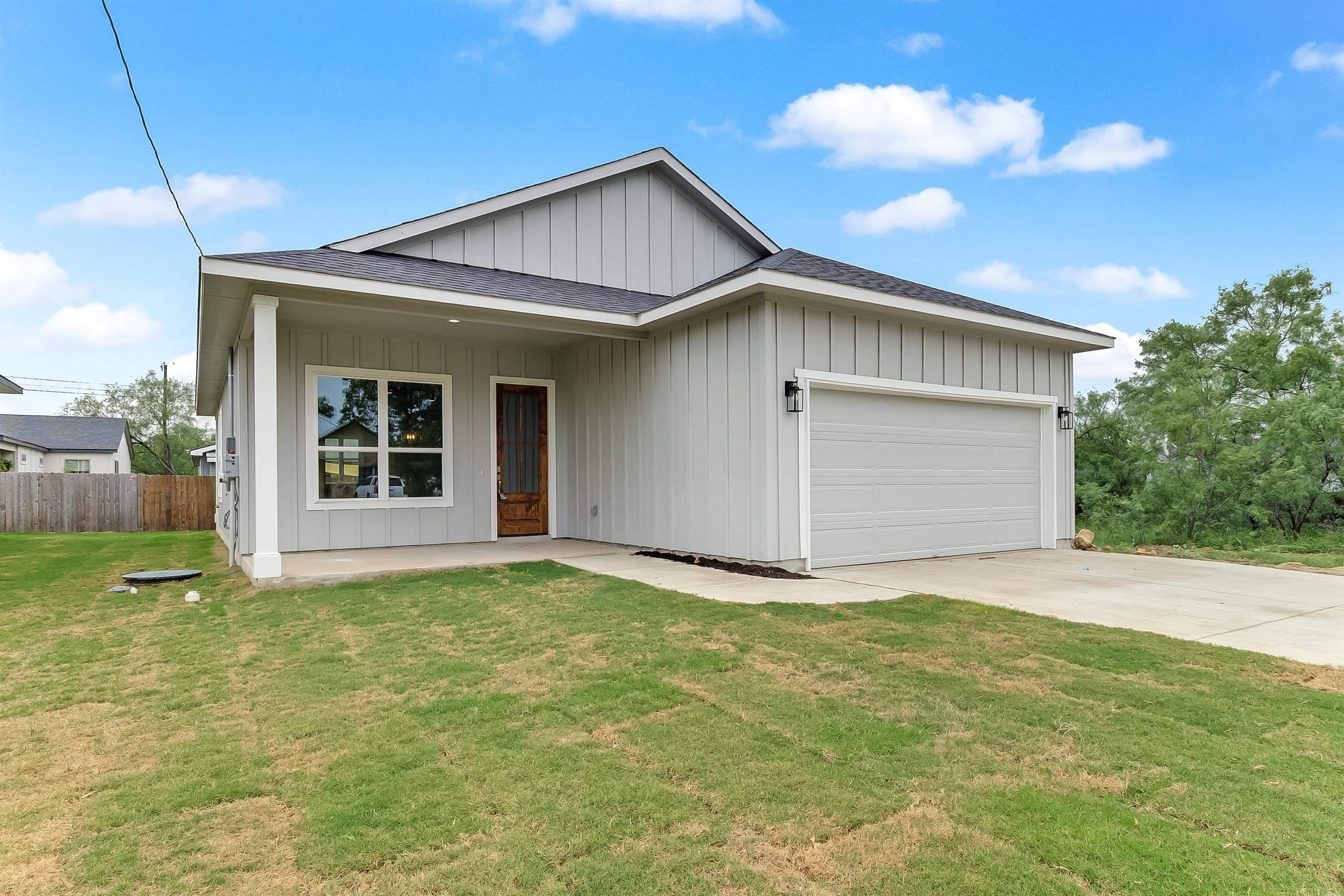 652 Aspen Lane, Cottonwood Shores, TX 78657, 3 Habitaciones Habitaciones , ,2 BañosBaños,Residential,En Venta,652 Aspen Lane,172911
