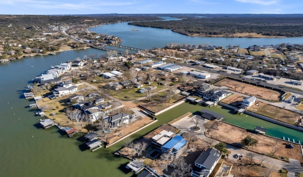 300 Lake Street, Kingsland, TX 78639, 4 Bedrooms Bedrooms, ,5 BathroomsBathrooms,Residential,For Sale,300 Lake Street,172944
