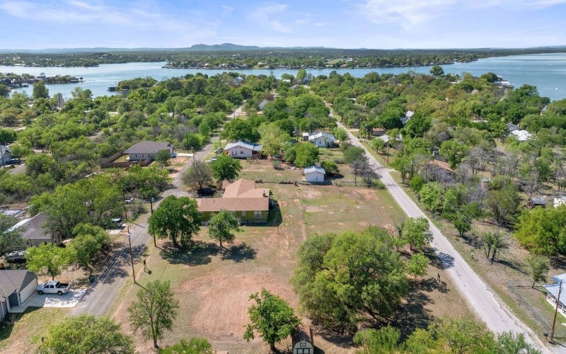 208 Norwood Drive, Granite Shoals, TX 78654, 4 Bedrooms Bedrooms, ,3 BathroomsBathrooms,Residential,For Sale,208 Norwood Drive,173062