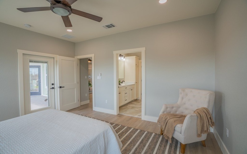 1811 Chateau Lane, Kerrville, TX 78028, 4 Habitaciones Habitaciones , ,2 BañosBaños,Residential,En Venta,1811 Chateau Lane,114390