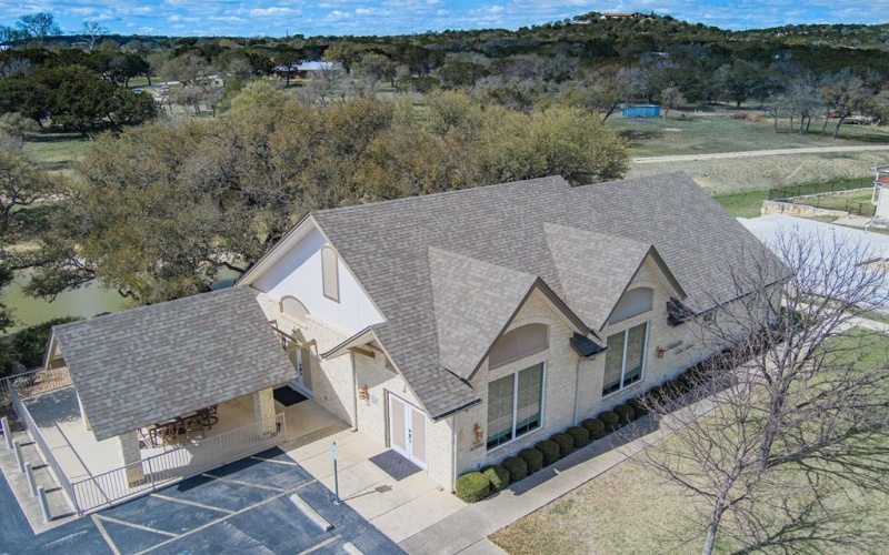 1811 Chateau Lane, Kerrville, TX 78028, 4 Habitaciones Habitaciones , ,2 BañosBaños,Residential,En Venta,1811 Chateau Lane,114390