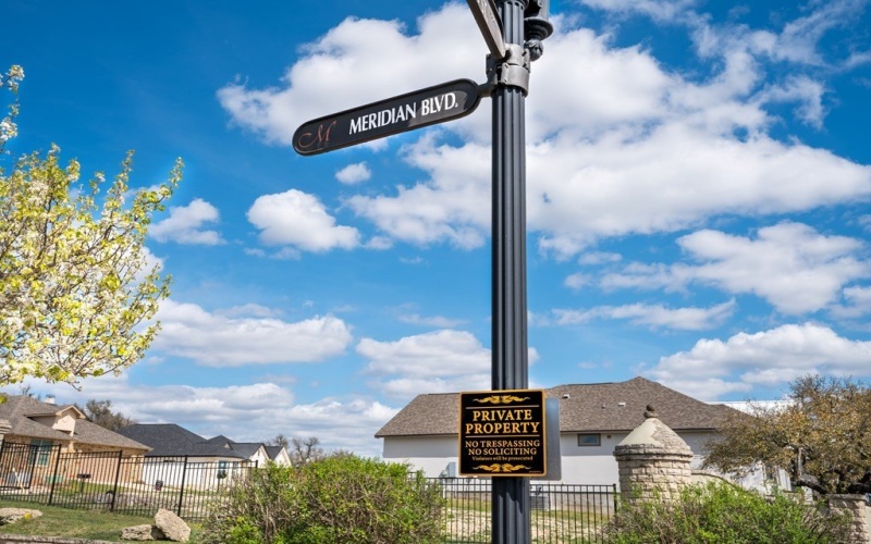 1811 Chateau Lane, Kerrville, TX 78028, 4 Habitaciones Habitaciones , ,2 BañosBaños,Residential,En Venta,1811 Chateau Lane,114390