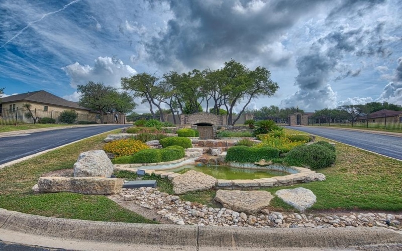 1811 Chateau Lane, Kerrville, TX 78028, 4 Habitaciones Habitaciones , ,2 BañosBaños,Residential,En Venta,1811 Chateau Lane,114390