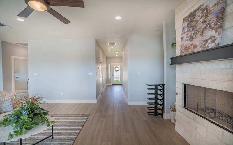 1811 Chateau Lane, Kerrville, TX 78028, 4 Habitaciones Habitaciones , ,2 BañosBaños,Residential,En Venta,1811 Chateau Lane,114390