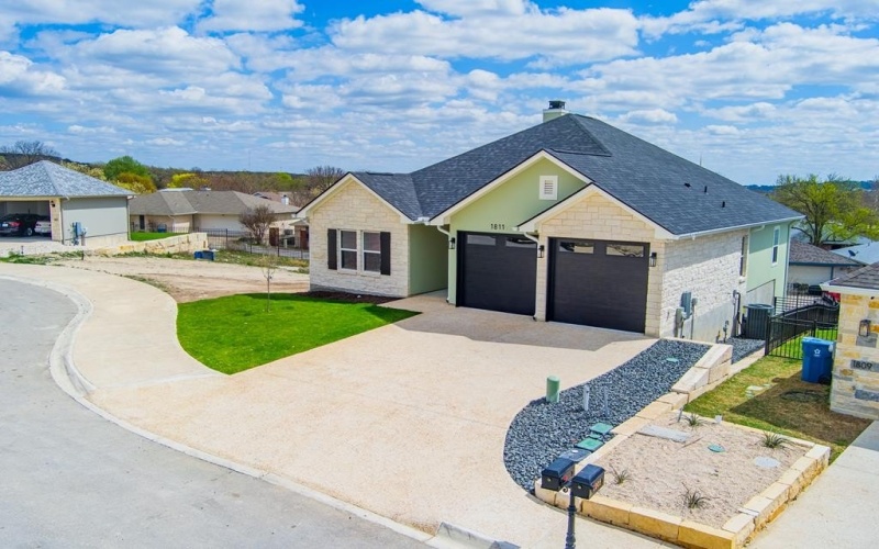 1811 Chateau Lane, Kerrville, TX 78028, 4 Habitaciones Habitaciones , ,2 BañosBaños,Residential,En Venta,1811 Chateau Lane,114390