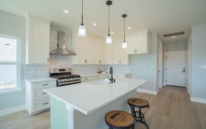 1811 Chateau Lane, Kerrville, TX 78028, 4 Habitaciones Habitaciones , ,2 BañosBaños,Residential,En Venta,1811 Chateau Lane,114390