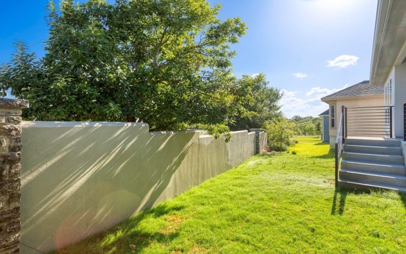 1901 Chateau Lane, Kerrville, TX 78028, 2 Bedrooms Bedrooms, ,2 BathroomsBathrooms,Residential,For Sale,1901 Chateau Lane,116338