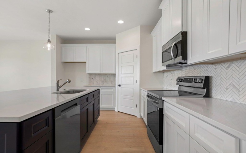 1901 Chateau Lane, Kerrville, TX 78028, 2 Bedrooms Bedrooms, ,2 BathroomsBathrooms,Residential,For Sale,1901 Chateau Lane,116338
