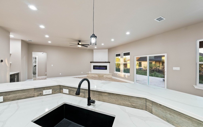 502 Sumack Dr W, Kerrville, TX 78028, 4 Habitaciones Habitaciones , ,2 BañosBaños,Residential,En Venta,502 Sumack Dr W,119140