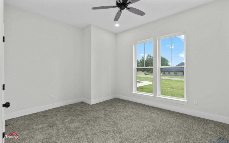 326 Clara Ln, Kilgore, TX 75662, 3 Bedrooms Bedrooms, ,2 BathroomsBathrooms,Residential,For Sale,326 Clara Ln,20252895