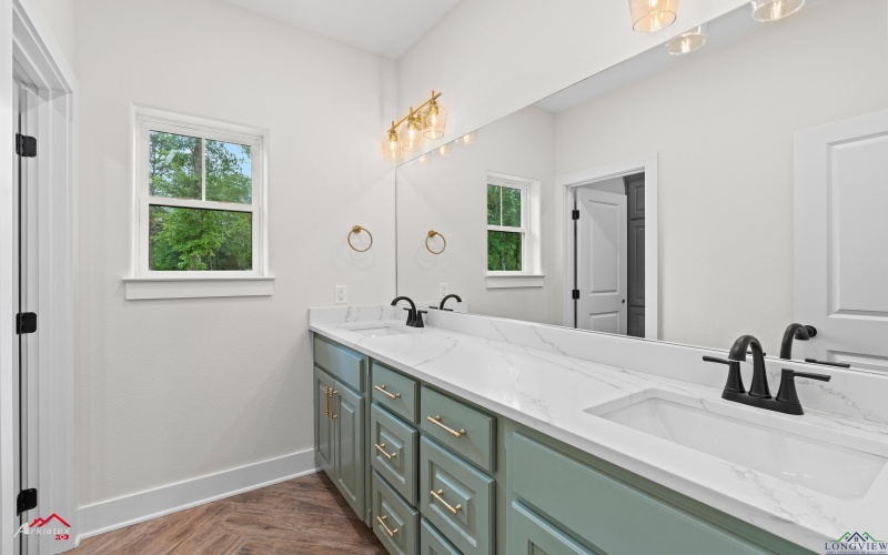 326 Clara Ln, Kilgore, TX 75662, 3 Bedrooms Bedrooms, ,2 BathroomsBathrooms,Residential,For Sale,326 Clara Ln,20252895