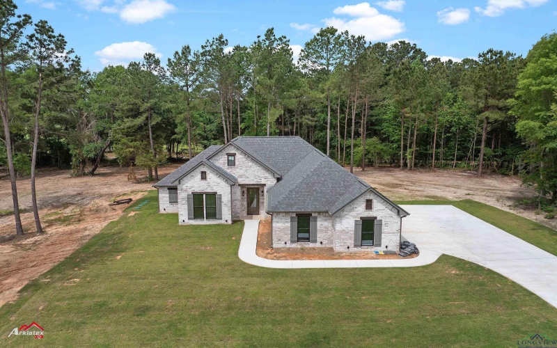 326 Clara Ln, Kilgore, TX 75662, 3 Bedrooms Bedrooms, ,2 BathroomsBathrooms,Residential,For Sale,326 Clara Ln,20252895