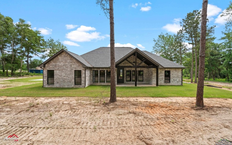 326 Clara Ln, Kilgore, TX 75662, 3 Bedrooms Bedrooms, ,2 BathroomsBathrooms,Residential,For Sale,326 Clara Ln,20252895