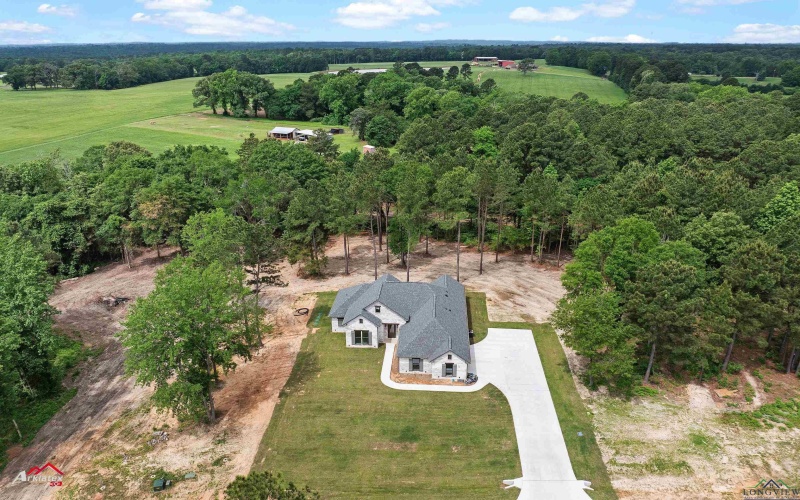 326 Clara Ln, Kilgore, TX 75662, 3 Bedrooms Bedrooms, ,2 BathroomsBathrooms,Residential,For Sale,326 Clara Ln,20252895
