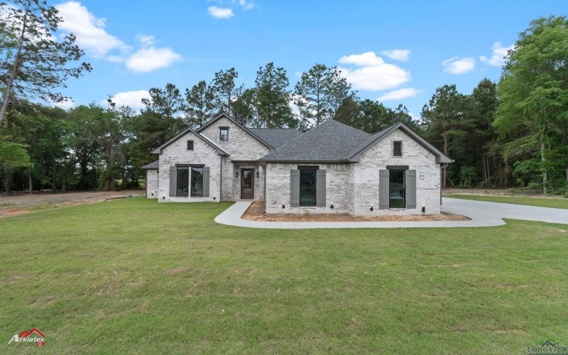 326 Clara Ln, Kilgore, TX 75662, 3 Bedrooms Bedrooms, ,2 BathroomsBathrooms,Residential,For Sale,326 Clara Ln,20252895