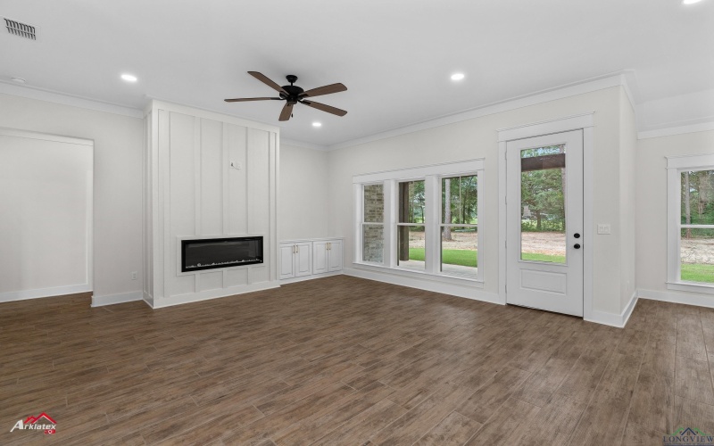 326 Clara Ln, Kilgore, TX 75662, 3 Bedrooms Bedrooms, ,2 BathroomsBathrooms,Residential,For Sale,326 Clara Ln,20252895
