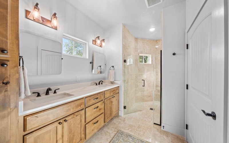 1808 Chalet Circle, Kerrville, TX 78028, 3 Bedrooms Bedrooms, ,2 BathroomsBathrooms,Residential,For Sale,1808 Chalet Circle,118006